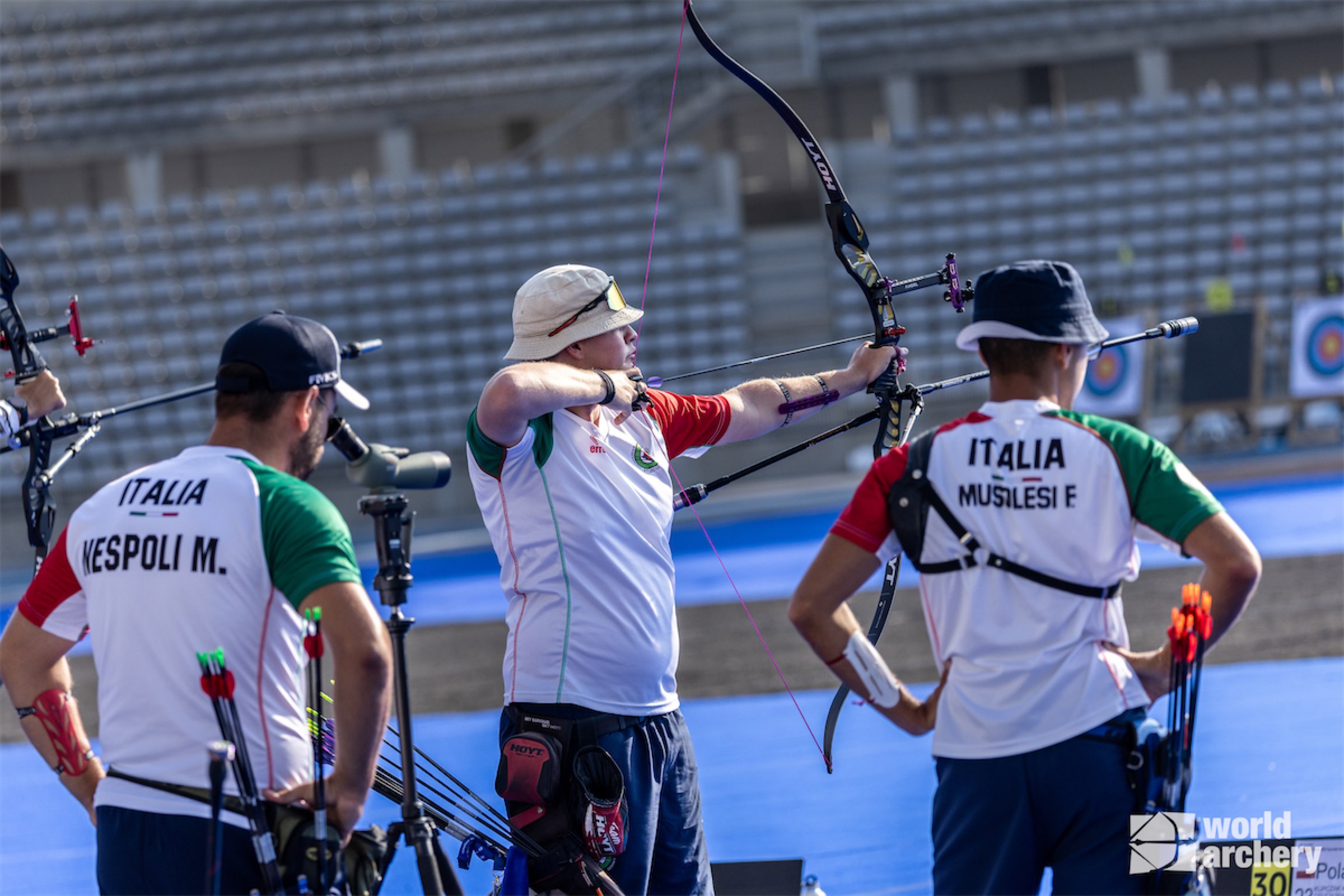 World Cup Parigi: eliminate le squadre del ricurvo. Tonioli arriva ai quarti