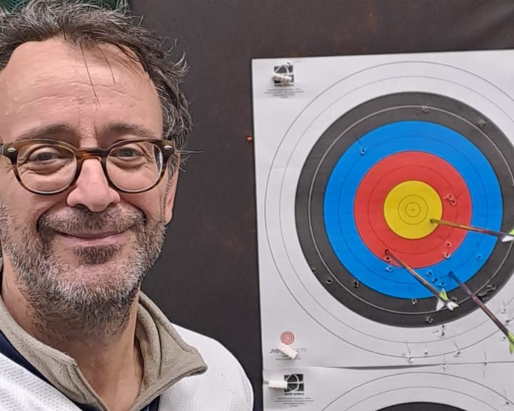 Dalla terapia complementare all’agonismo: l’arco è l’arma migliore contro la Malattia di Parkinson?