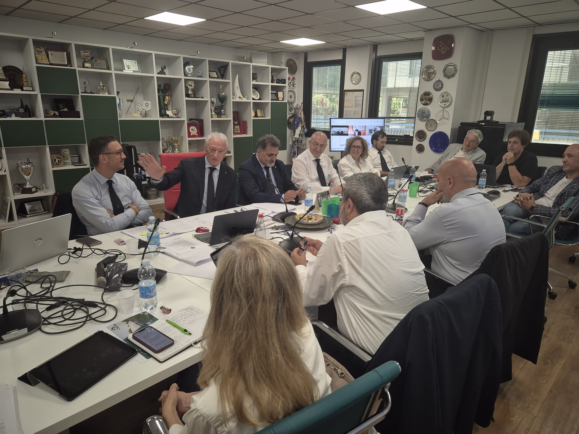 images/Il_Presidente_Buonfiglio_in_Consiglio_Federale.jpeg
