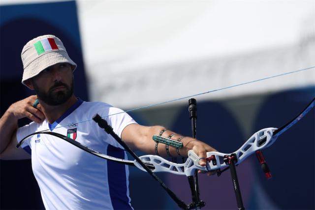 Mauro Nespoli al tiro ai quarti di finale