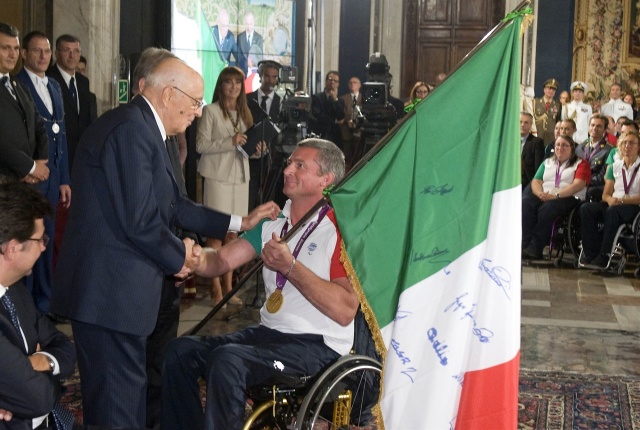 De Pellegrin riconsegna il tricolore al Presidente Napolitano