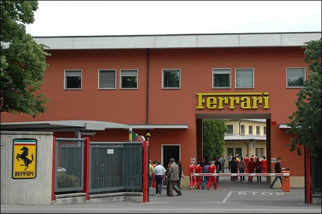 Le frecce azzurre a Maranello