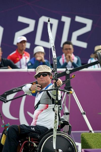 Oscar De Pellegrin al tiro durante la finalissima per l'oro