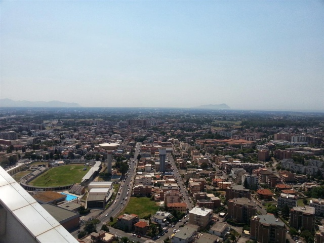 Sulla sinistra lo stadio comunale di Latina 