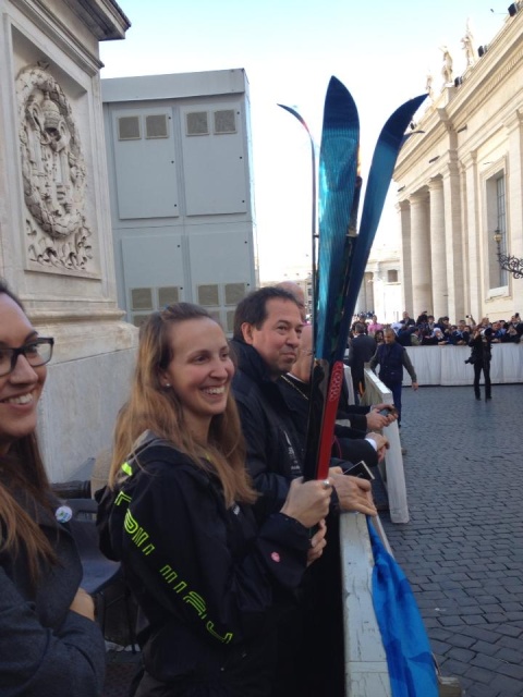 Eleonora Strobbe con la fiaccola olimpica 