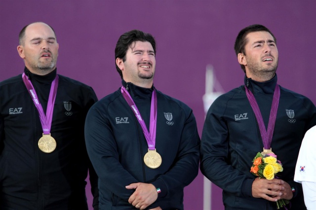 Collari d'Oro e Diplomi d'Onore per il tiro con l'arco azzurro