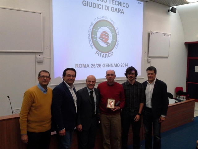 Emilio Fanti premiato con la targa 