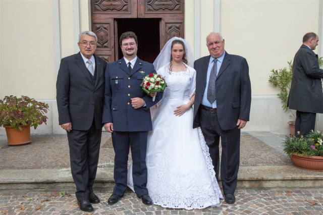 Il Campione Olimpico Marco Galiazzo con la sposa Gloria Trapani con il Presidente Fitarco Mario Scarzella e il Segretario Generale Fitarco Alvaro Carboni (Foto Berti) 