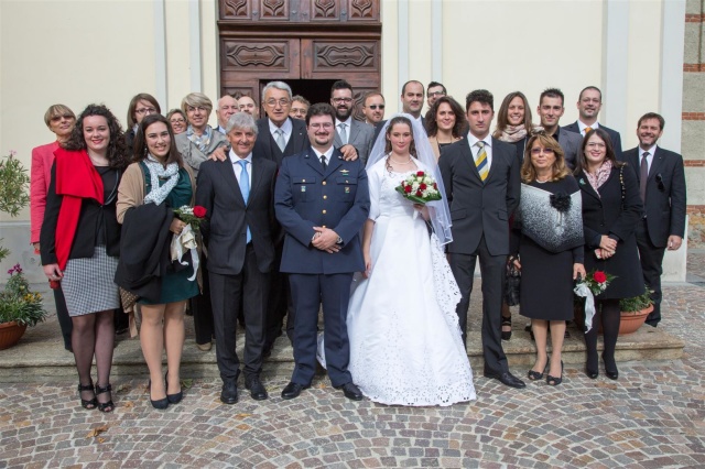 foto di gruppo per gli sposi Marco Galiazzo e Gloria Trapani insieme a tutti gli arcieri - molti dei quali Azzurri - invitiati alle nozze (Large)