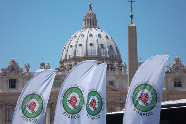 bandiere Fitarco a San Pietro