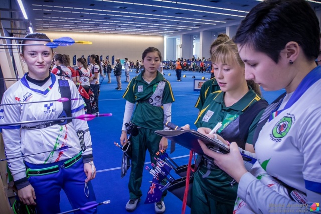 La squadra dell'arco olimpico Junior ai paglioni