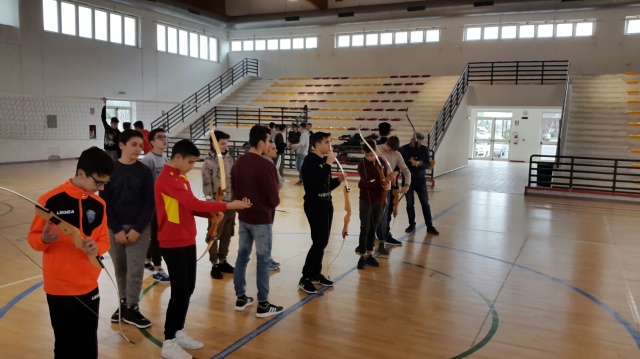 Calabria: gli Arcieri Club Lido entrano a scuola