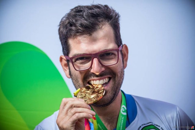 Amedeo Tonelli con la medaglia d'oro