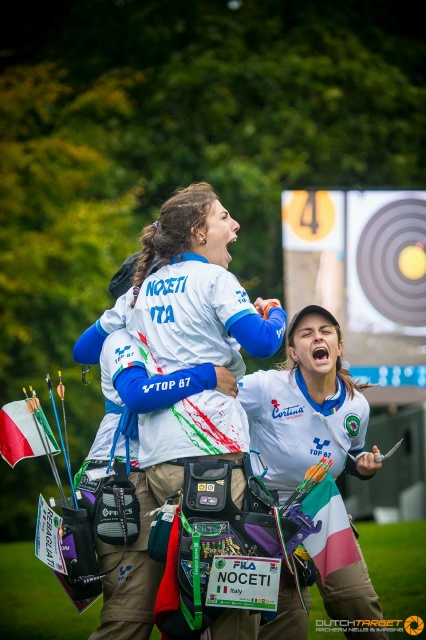 L'esultanza delle azzurrine oro ai Mondiali di Dublino 2016 - Foto Dean Alberga