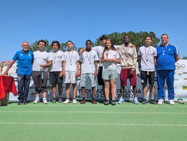gli studenti che hanno provato per la prima volta il run archery