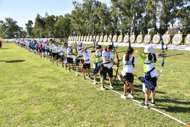 i partecipanti sulla linea di tiro