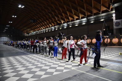 Tricolori Indoor: assegnati i titoli di classe arco olimpico. Domani le finali per gli assoluti